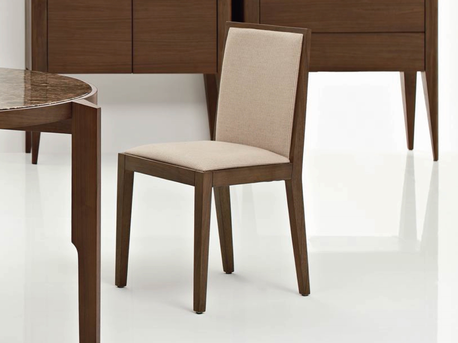 ALE Chair - Image 3