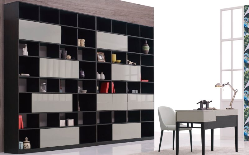 marley_desk1_fview-1500x1125